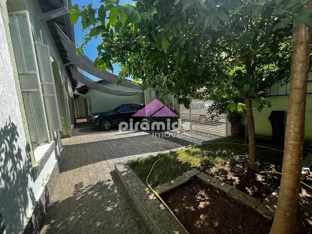 Casa, 4 quartos, 280 m² - Foto 2