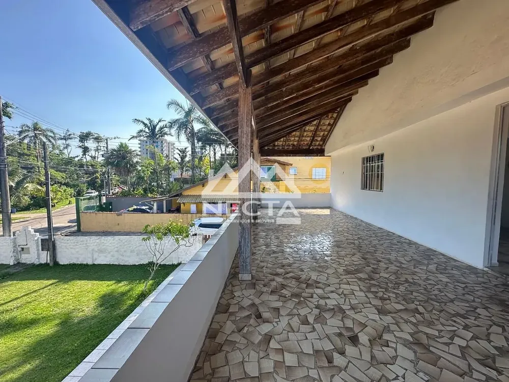 Sobrado, 5 quartos, 180 m² - Foto 1
