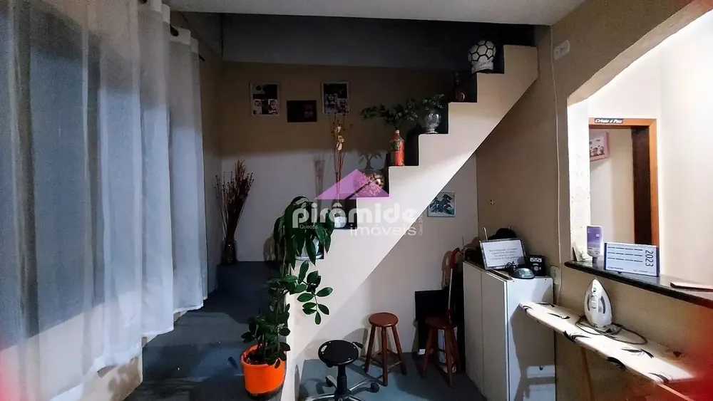 Casa, 3 quartos, 275 m² - Foto 1