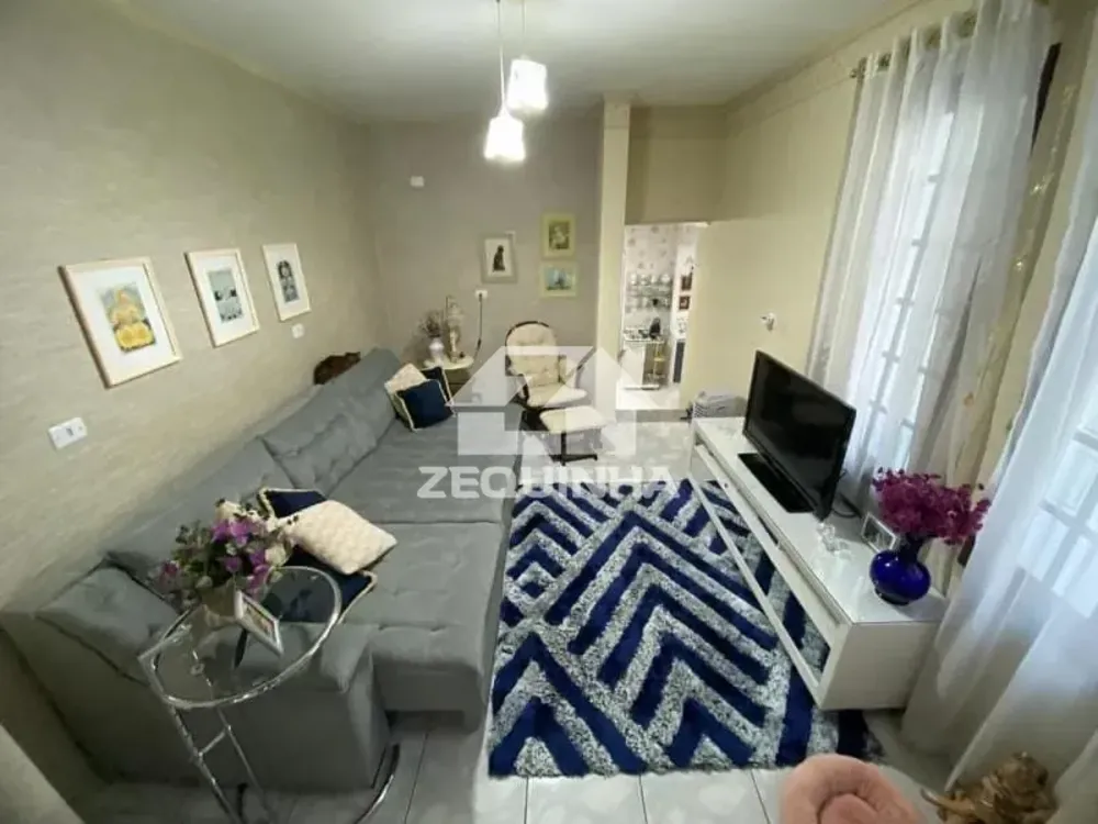 Casa, 3 quartos, 224 m² - Foto 1
