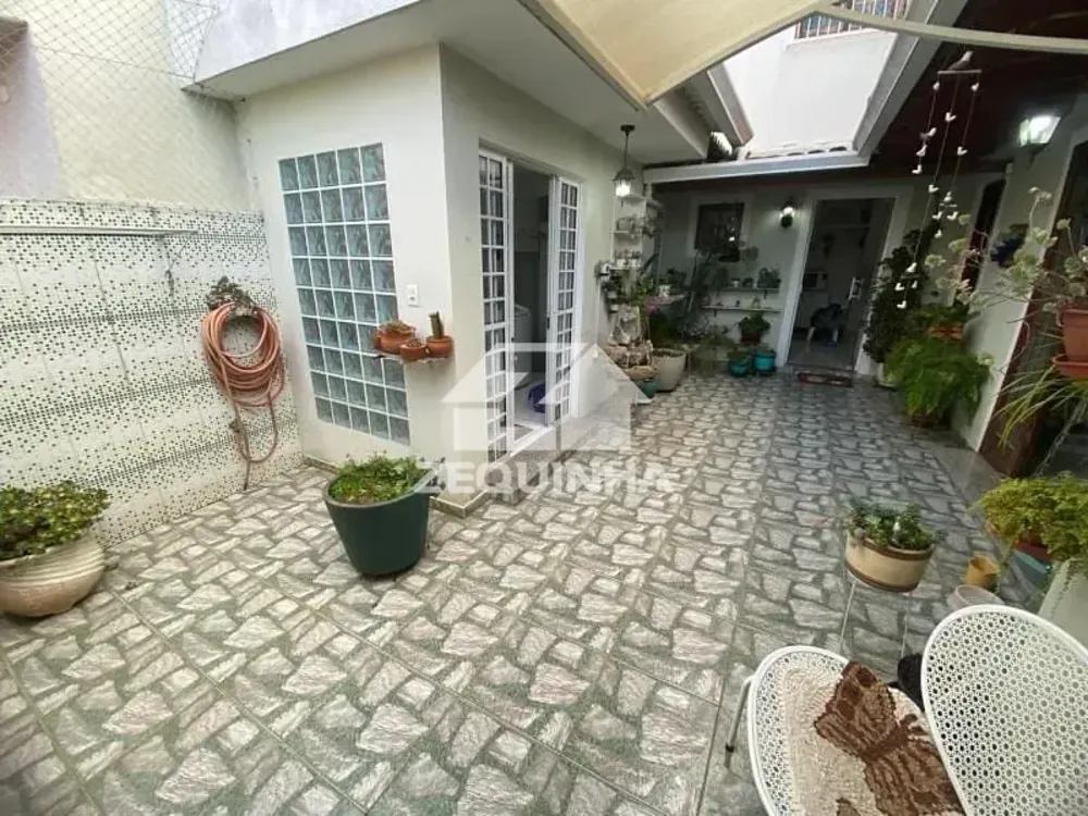 Casa, 3 quartos, 224 m² - Foto 2