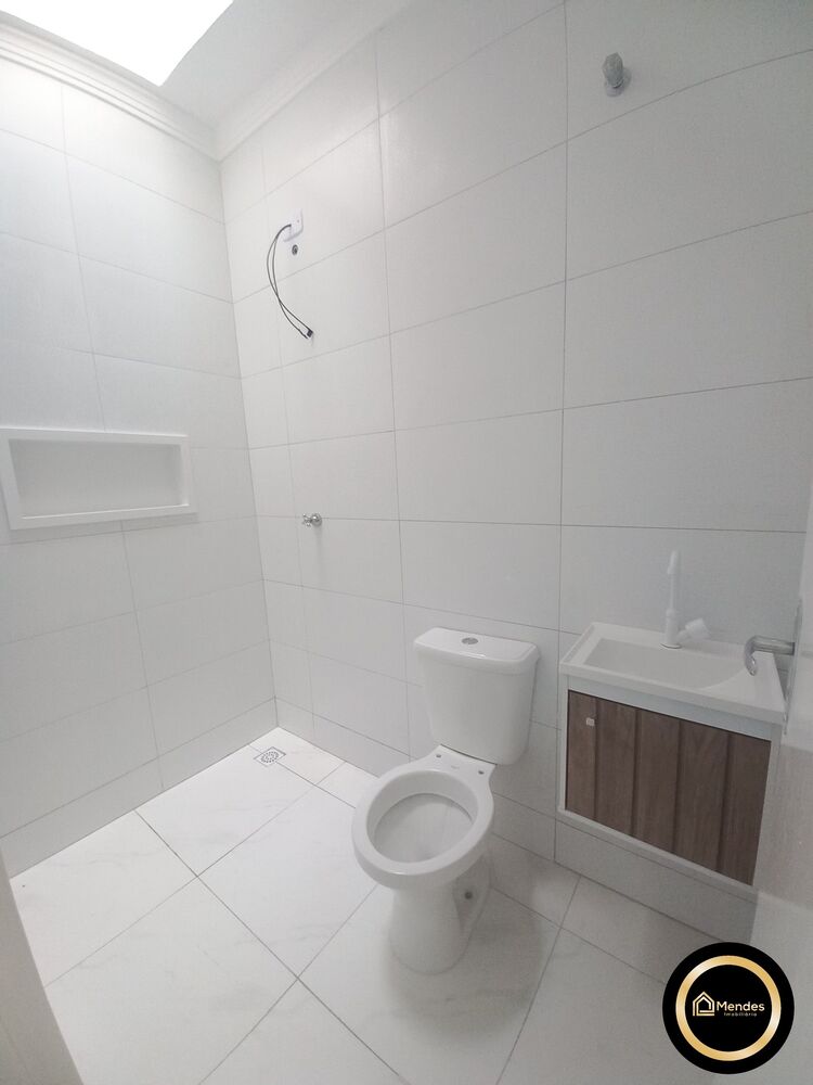 Casa à venda com 2 quartos, 44m² - Foto 1