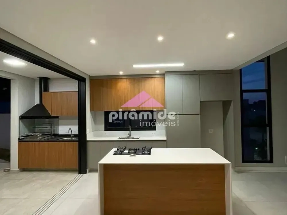 Casa, 4 quartos, 220 m² - Foto 1