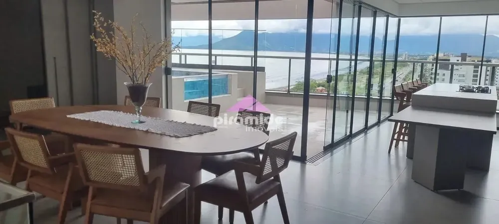 Cobertura, 3 quartos, 240 m² - Foto 1