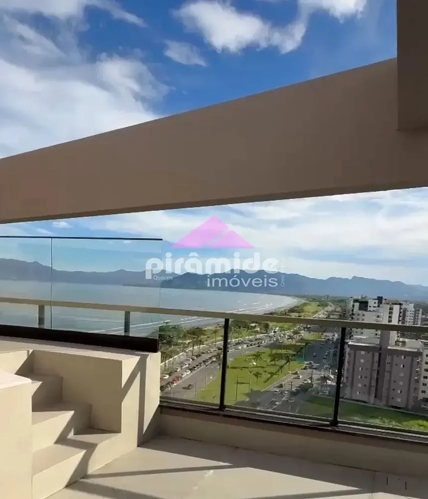 Cobertura, 3 quartos, 240 m² - Foto 4