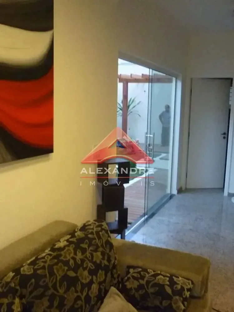 Casa, 3 quartos, 124 m² - Foto 1