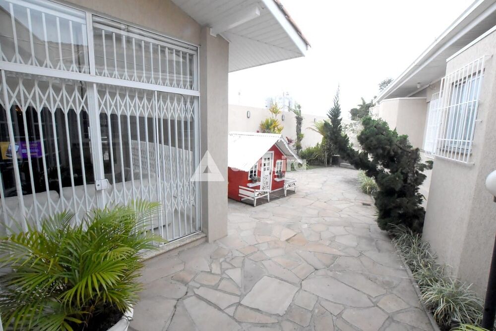 Casa à venda com 3 quartos, 445m² - Foto 4