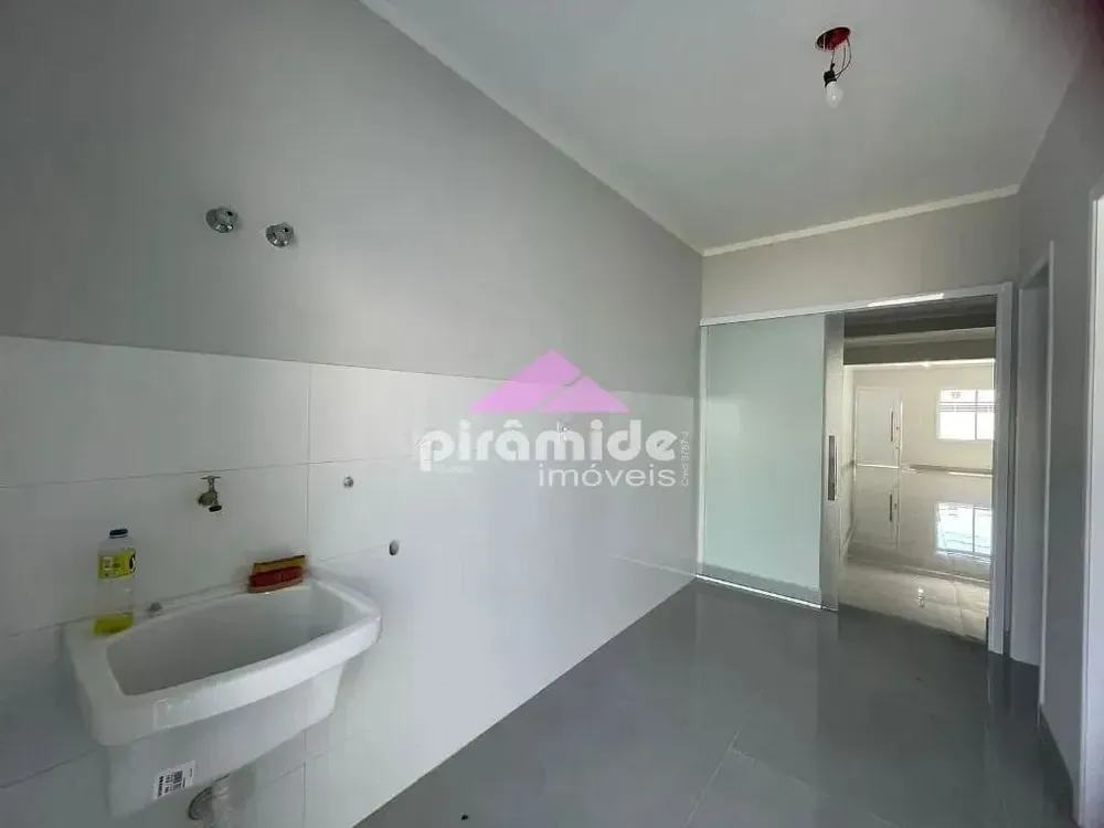 Casa, 3 quartos, 176 m² - Foto 1