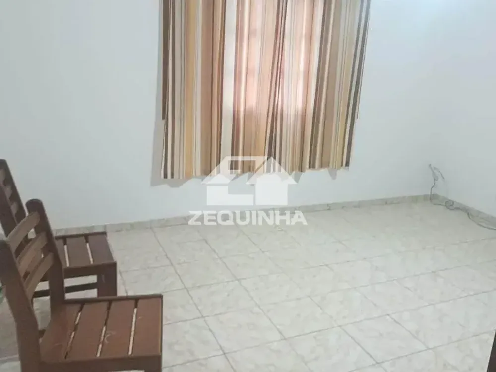 Casa, 4 quartos, 200 m² - Foto 1