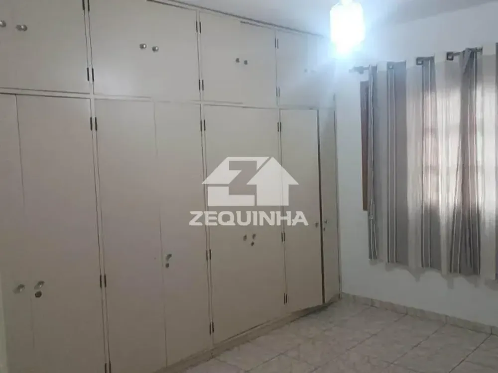 Casa, 4 quartos, 200 m² - Foto 2