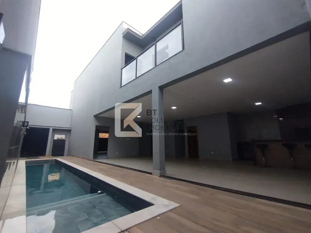 Casa, 3 quartos, 220 m² - Foto 1