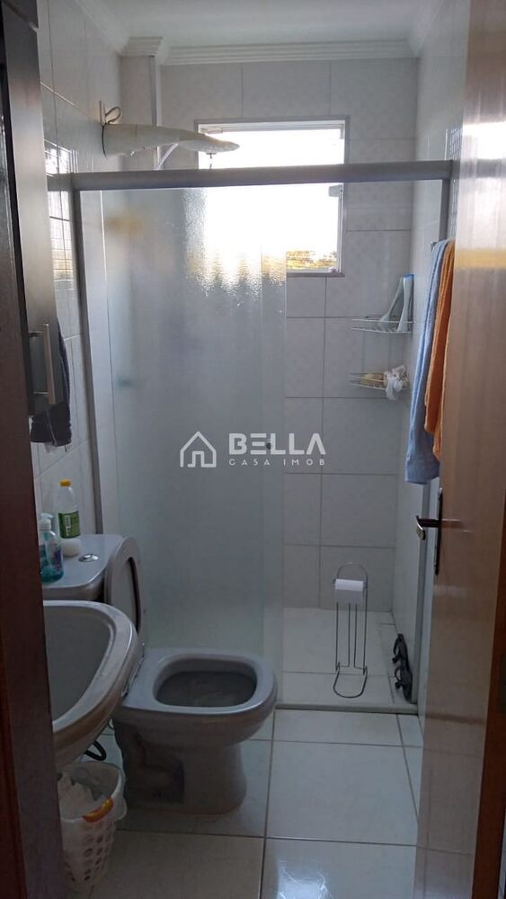 Apartamento à venda com 2 quartos, 75m² - Foto 1