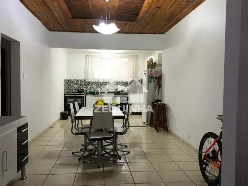 Casa, 4 quartos, 180 m² - Foto 1