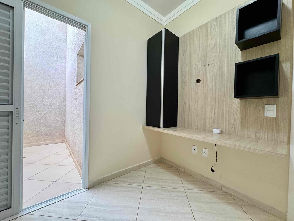 Casa à venda com 3 quartos, 125m² - Foto 4