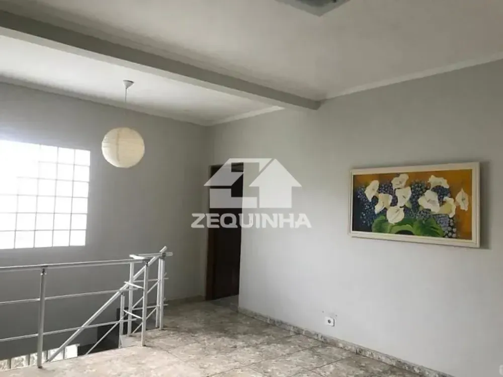 Casa, 4 quartos, 176 m² - Foto 1