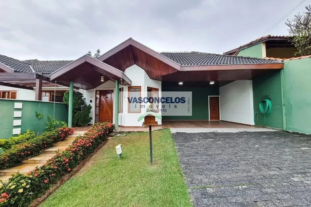 Casa, 4 quartos, 239 m² - Foto 1