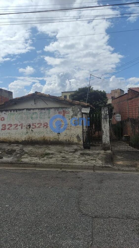 Terreno à venda com 1 quarto, 10m² - Foto 1