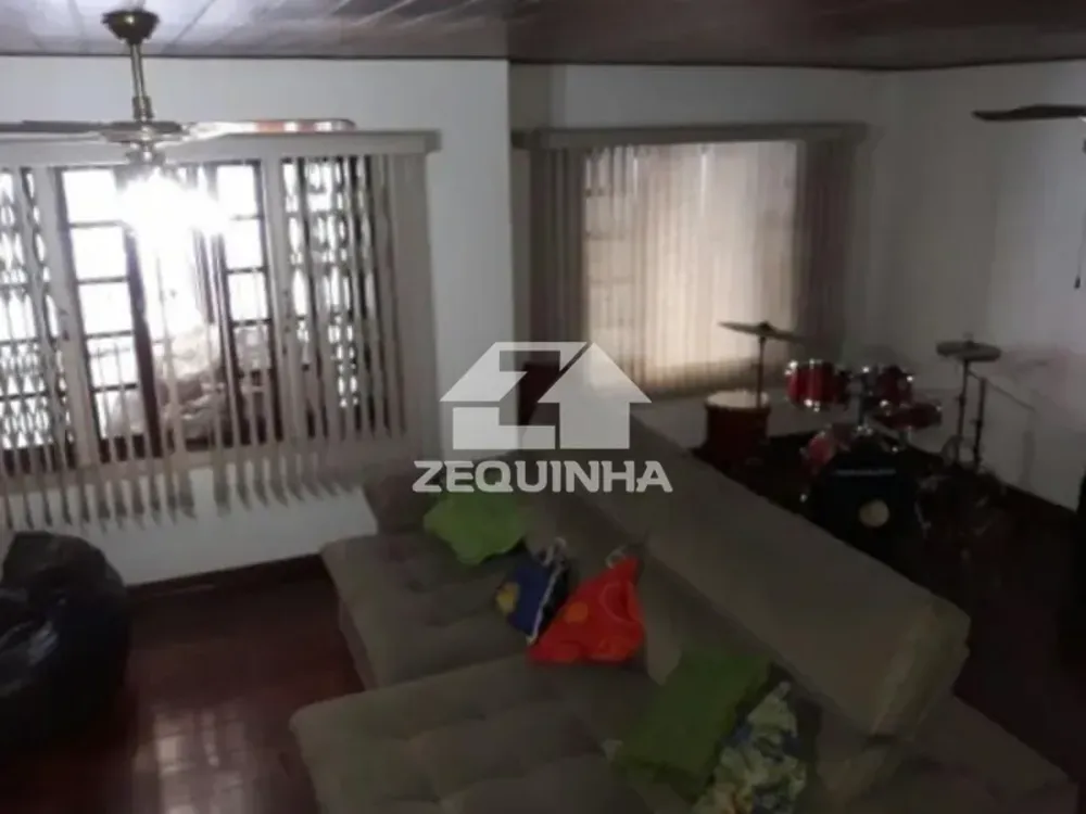 Casa, 4 quartos, 139 m² - Foto 1