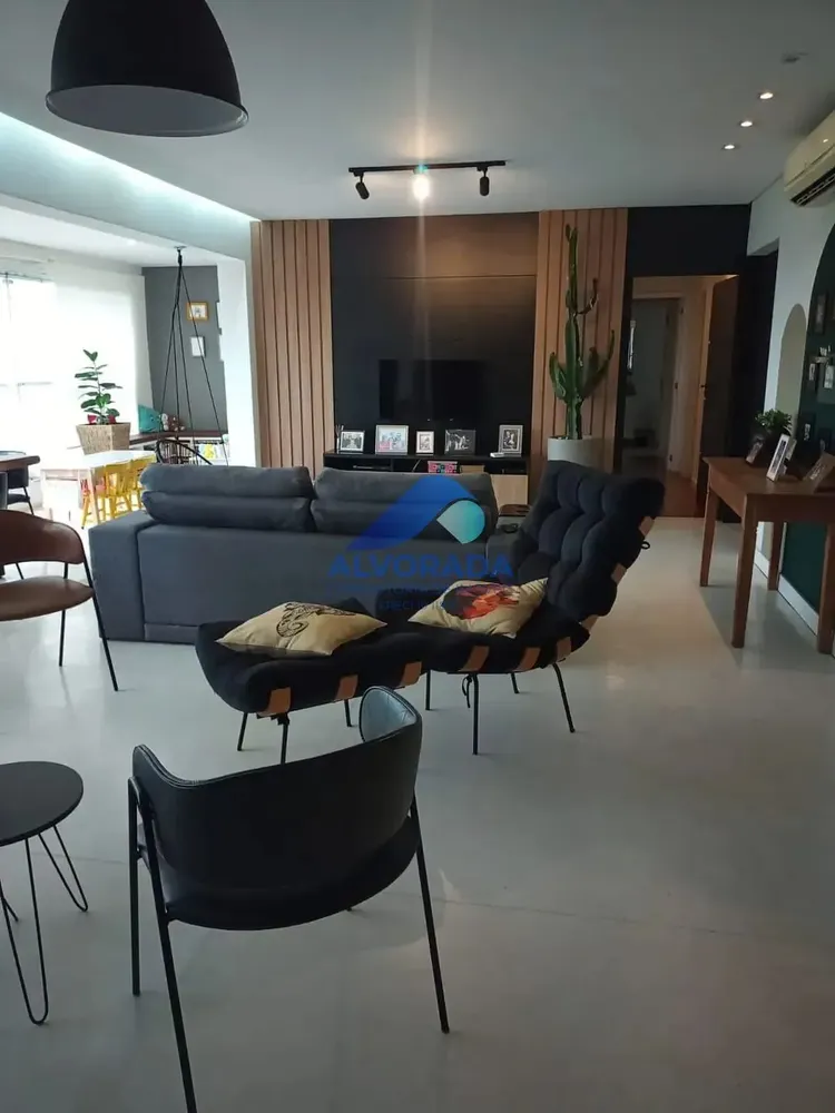 Apartamento, 3 quartos, 156 m² - Foto 2