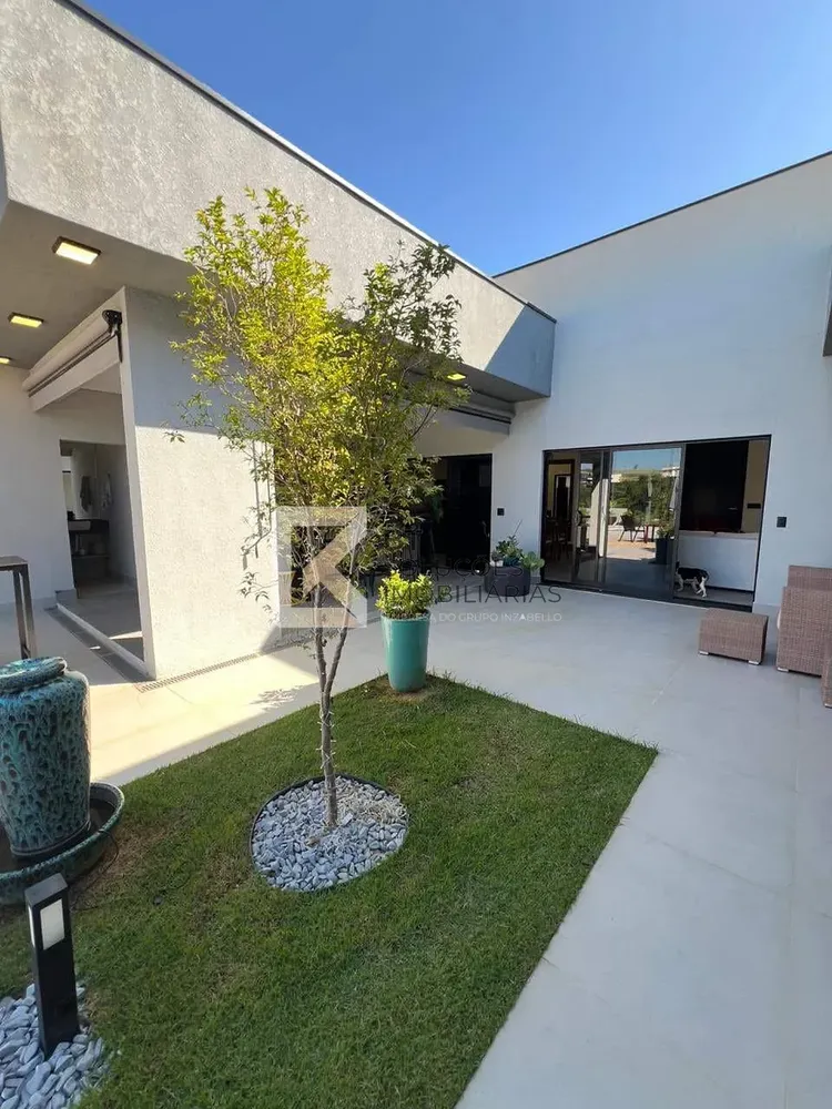Casa, 3 quartos, 241 m² - Foto 1