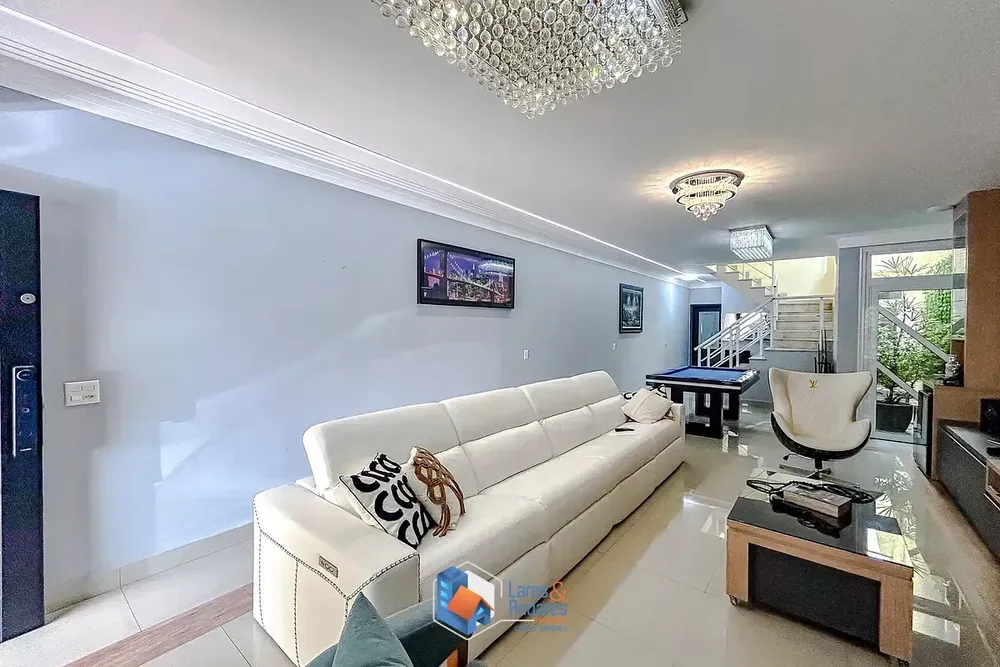 Casa, 4 quartos, 212 m² - Foto 2