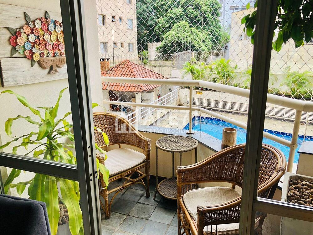 Apartamento à venda com 2 quartos, 63m² - Foto 2