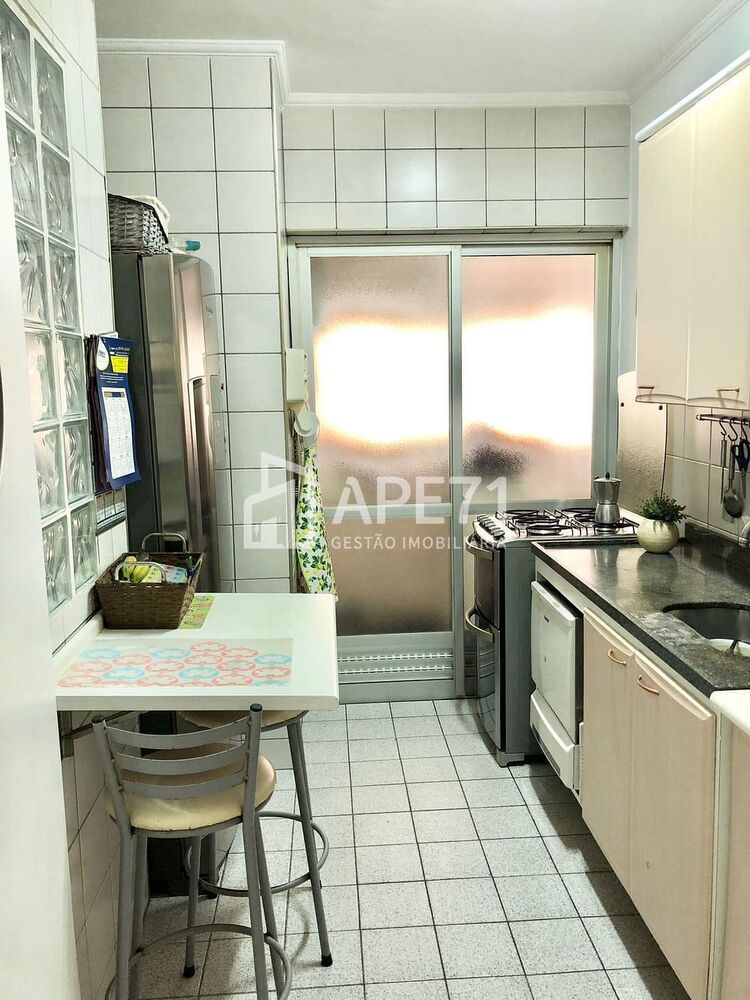 Apartamento à venda com 2 quartos, 63m² - Foto 13