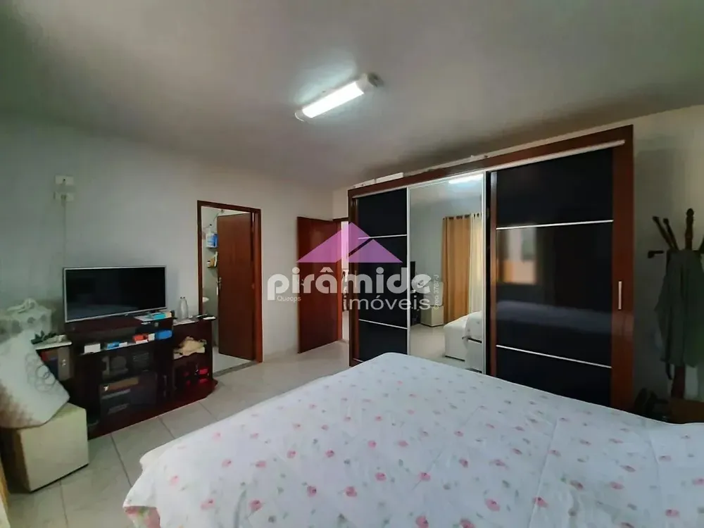 Casa, 3 quartos, 323 m² - Foto 1