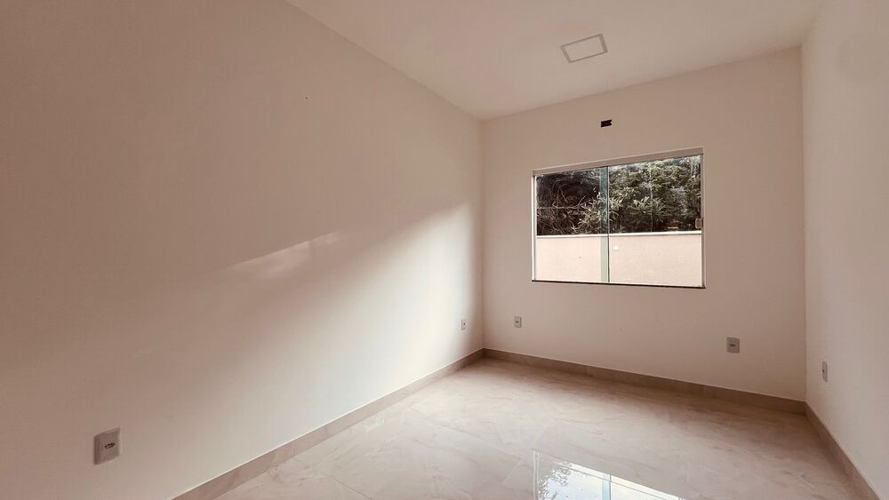 Casa à venda com 3 quartos, 138m² - Foto 3