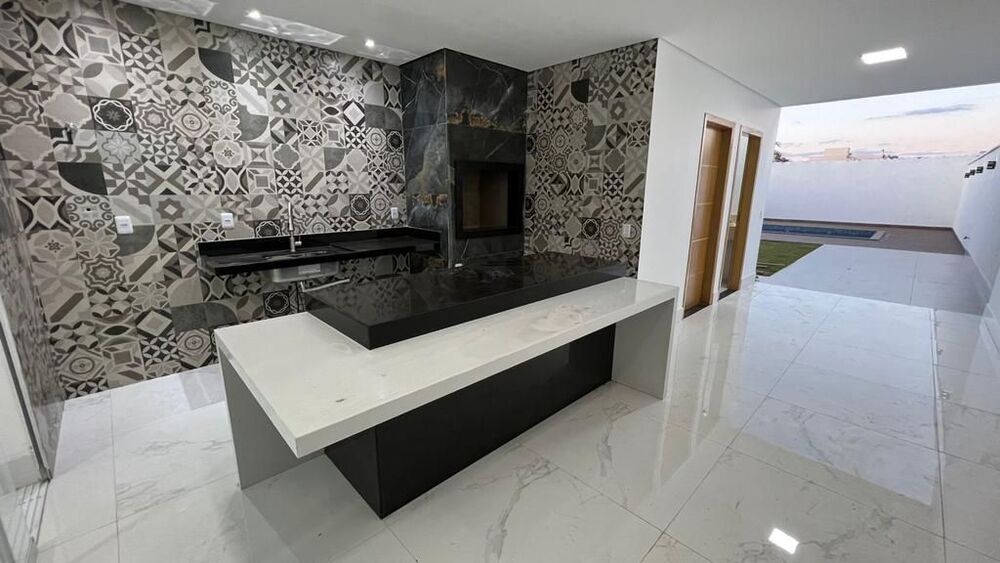 Casa à venda com 3 quartos, 220m² - Foto 8