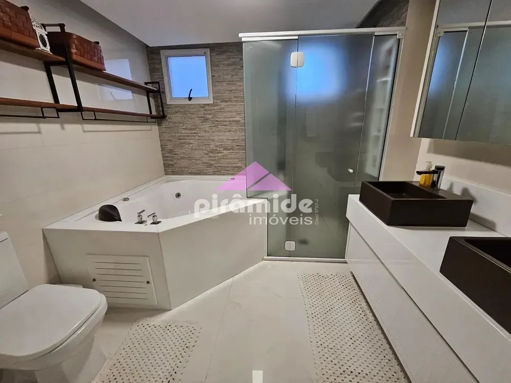 Apartamento, 3 quartos, 182 m² - Foto 1