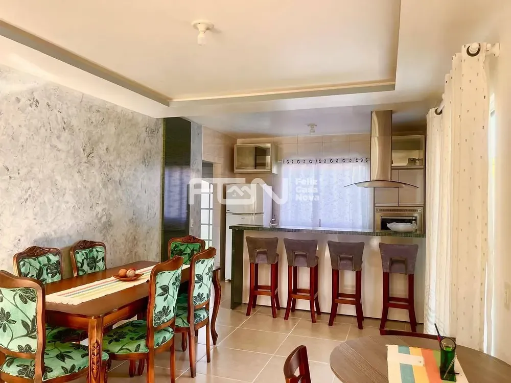 Casa, 4 quartos, 210 m² - Foto 1