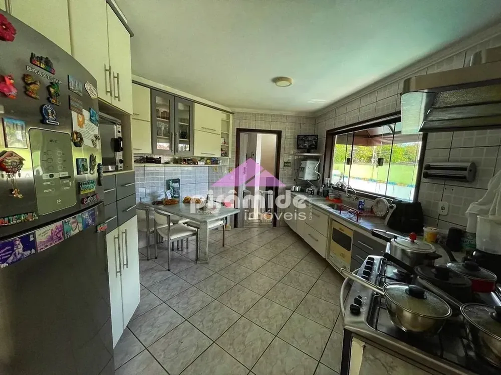 Sobrado, 3 quartos, 330 m² - Foto 3