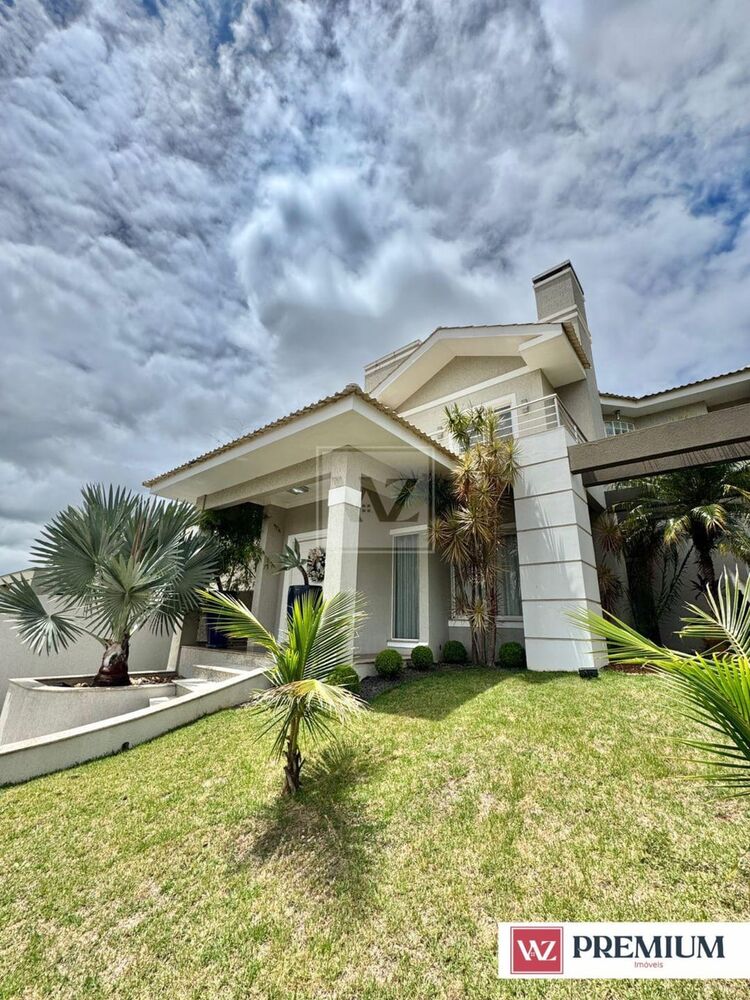 Casa à venda com 3 quartos, 360m² - Foto 1