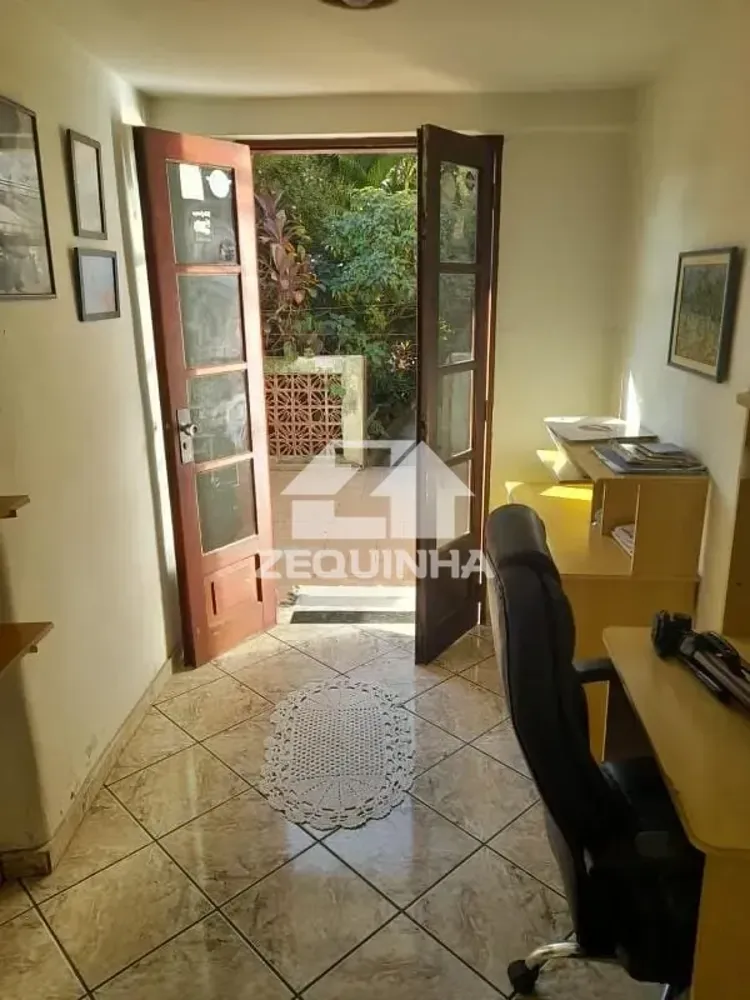 Casa, 3 quartos, 200 m² - Foto 1