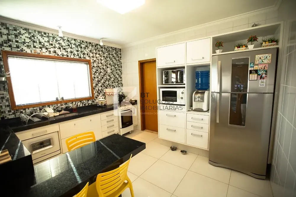 Chácara, 4 quartos, 1000 m² - Foto 2
