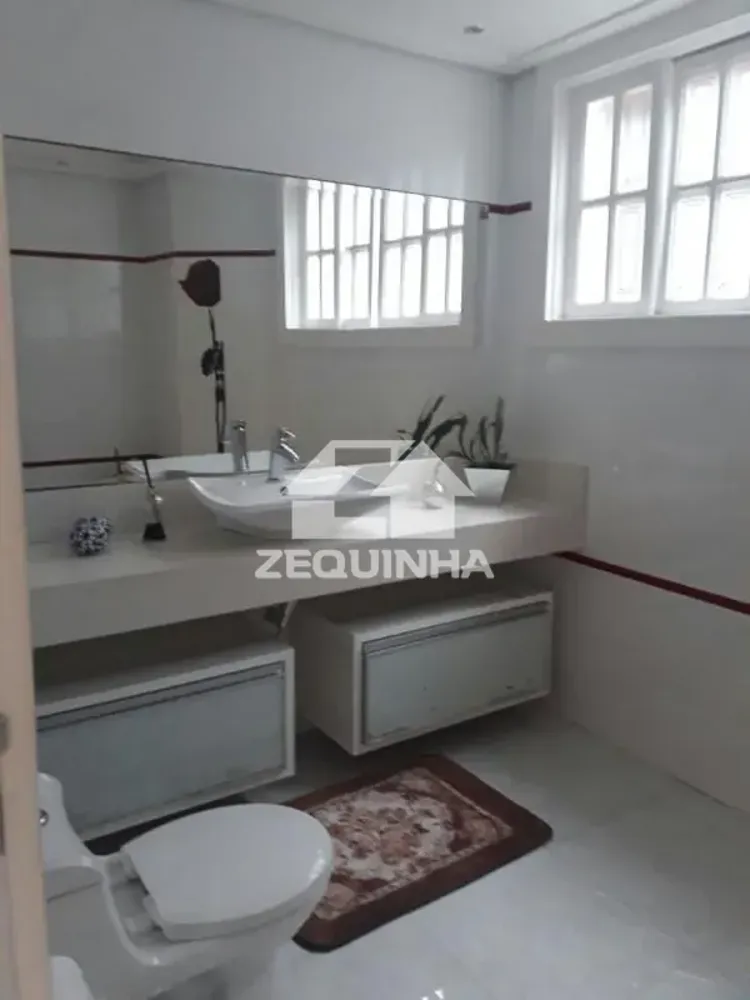 Casa, 3 quartos, 323 m² - Foto 1