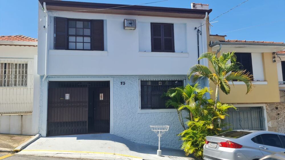 Casa à venda com 3 quartos, 145m² - Foto 1