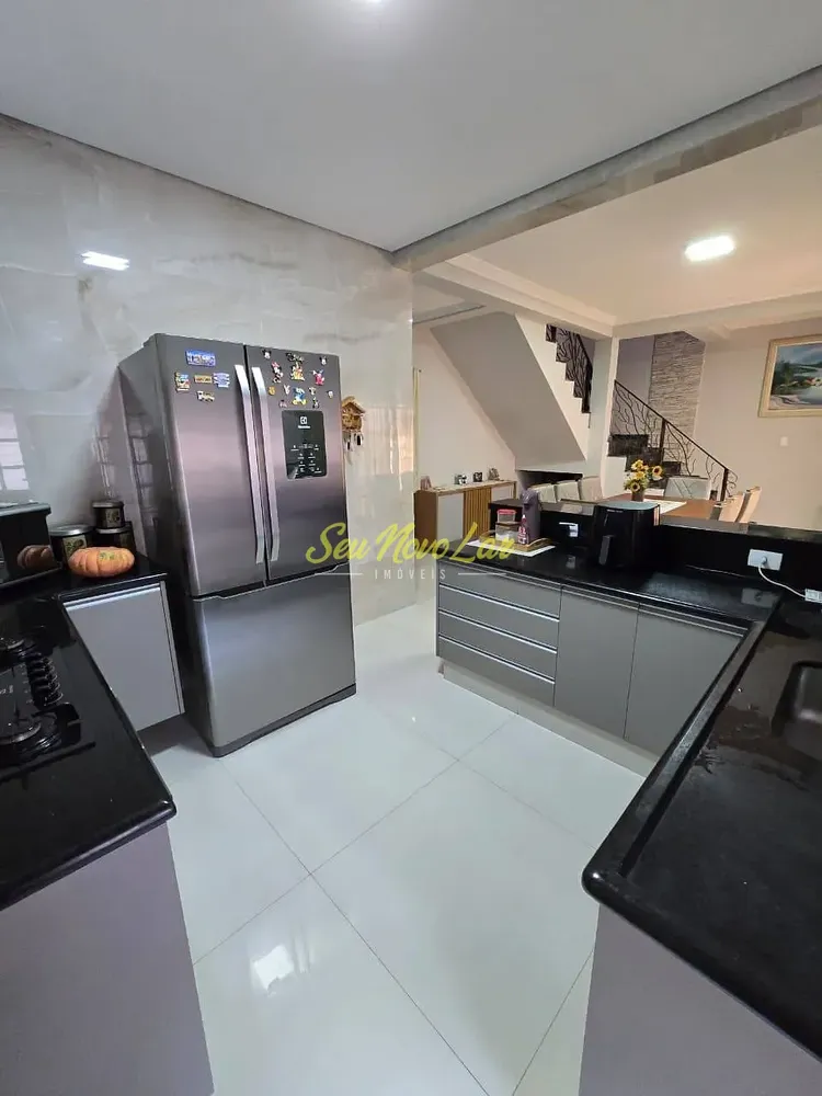 Sobrado, 3 quartos, 228 m² - Foto 8