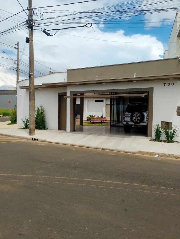 Casa, 3 quartos, 223 m² - Foto 1