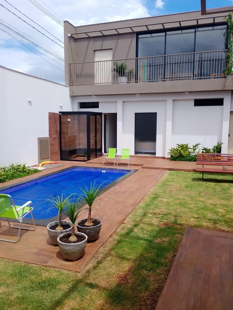Casa, 3 quartos, 223 m² - Foto 2