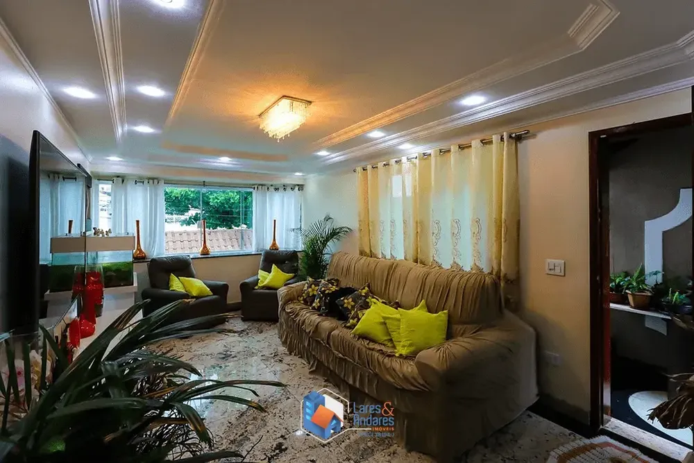 Casa, 3 quartos, 200 m² - Foto 1