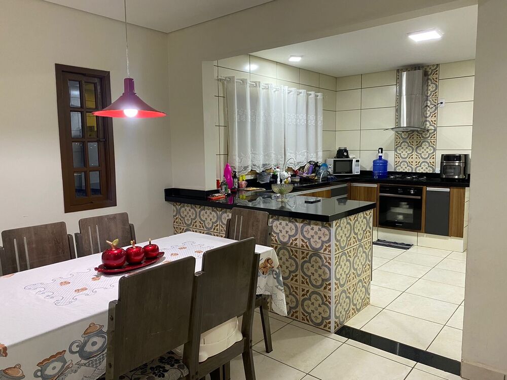 Casa à venda com 2 quartos, 131m² - Foto 3