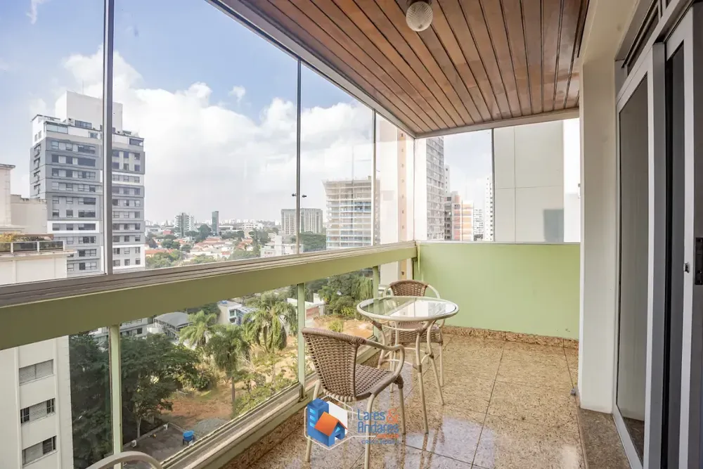 Apartamento, 4 quartos, 220 m² - Foto 1