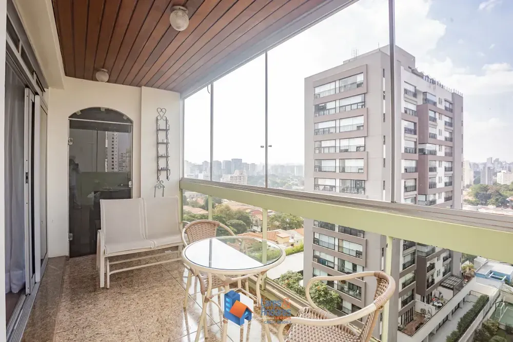 Apartamento, 4 quartos, 220 m² - Foto 2