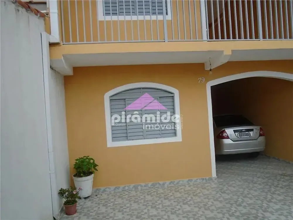 Casa, 4 quartos, 200 m² - Foto 1