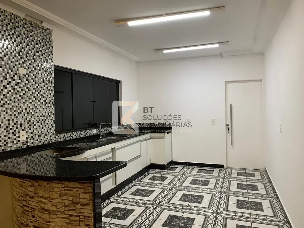 Casa, 3 quartos, 192 m² - Foto 2