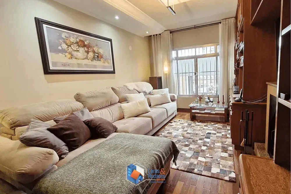 Casa, 3 quartos, 223 m² - Foto 1