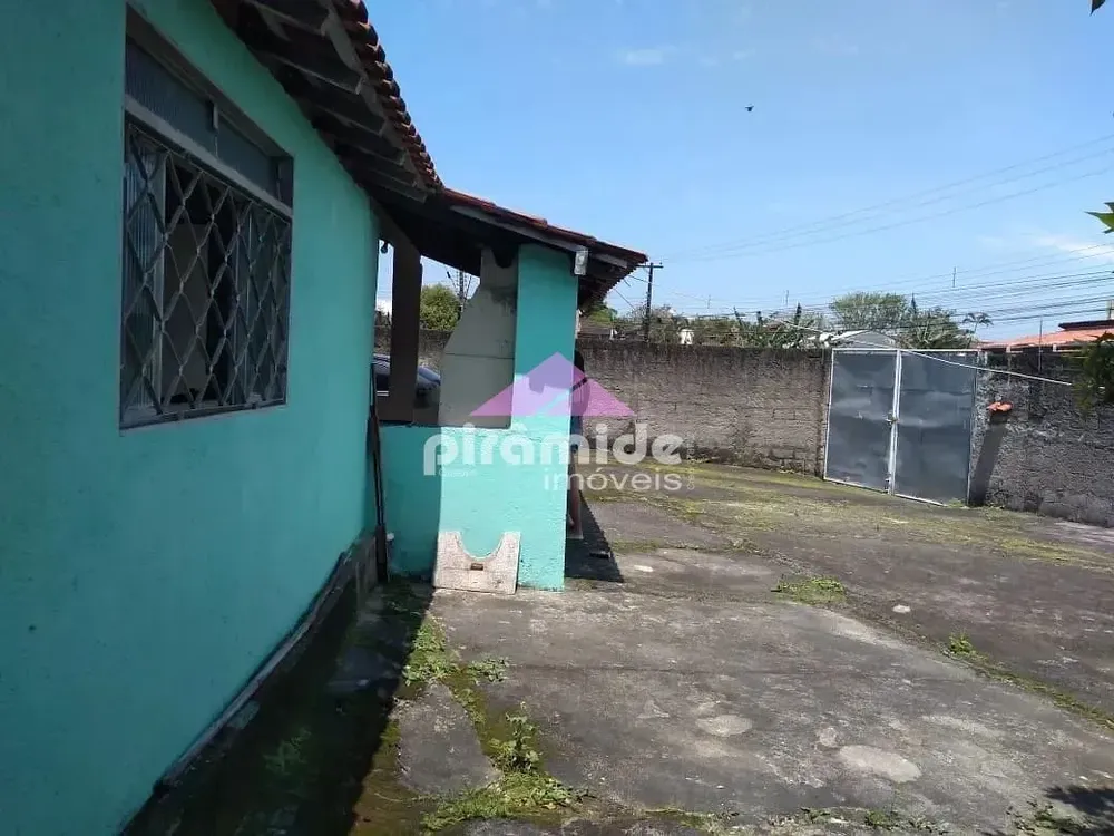 Casa, 7 quartos, 220 m² - Foto 1