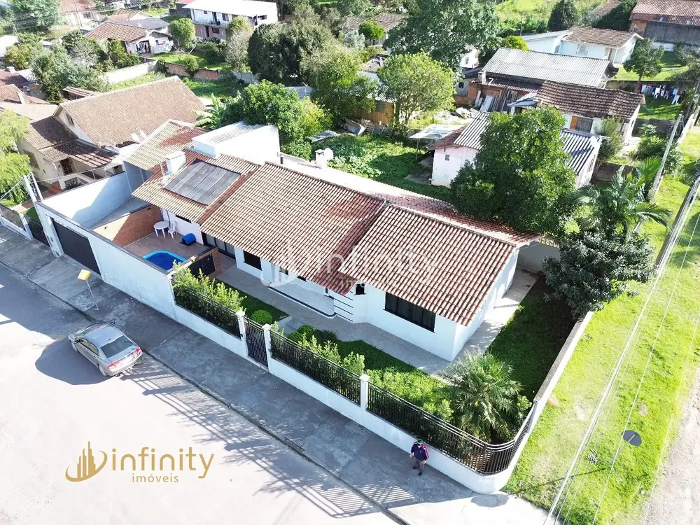 Casa, 3 quartos, 185 m² - Foto 1